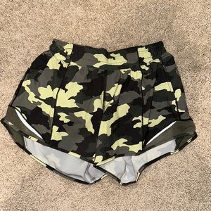 Lululemon Camo Hotty Hot Shorts | Size 4 | 4inch Inseam | Brand New, Never Worn!